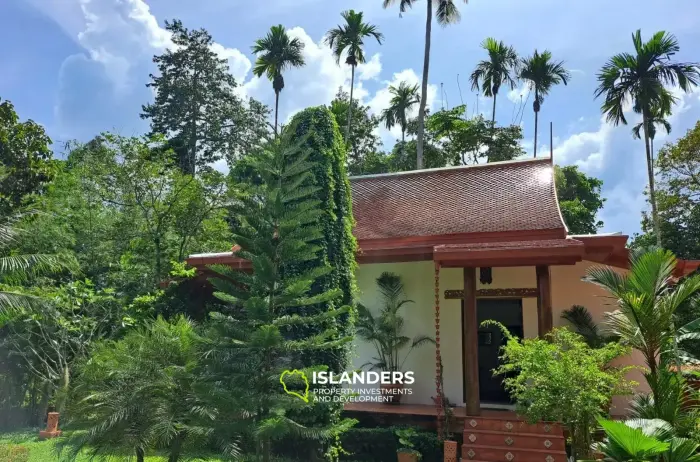 Magnifique villa de style balinais 5BR à Serene Private Riverside