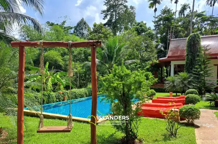 Magnifique villa de style balinais 5BR à Serene Private Riverside