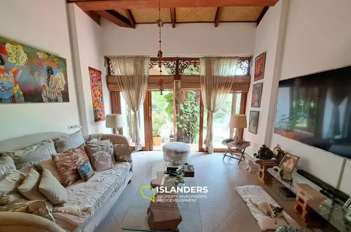 Magnifique villa de style balinais 5BR à Serene Private Riverside