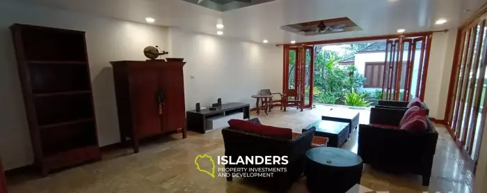 5 Bedroom Beachfront Villa at Lipa Noi for Sale