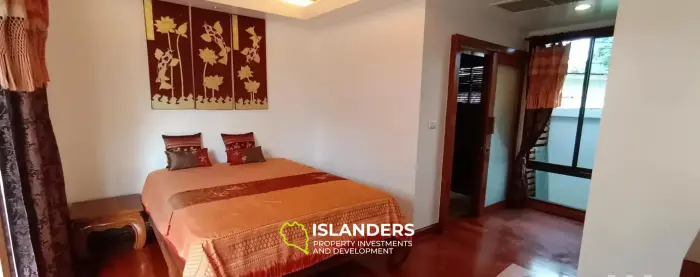 5 Bedroom Beachfront Villa at Lipa Noi for Sale