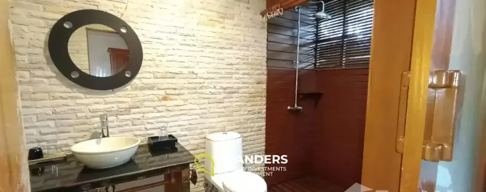 5 Bedroom Beachfront Villa at Lipa Noi for Sale