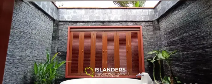 5 Bedroom Beachfront Villa at Lipa Noi for Sale