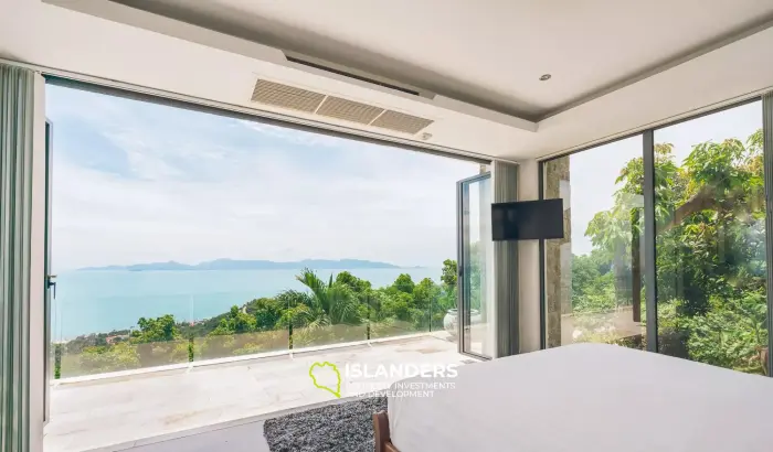 فيلا فاخرة مكونة من 7 غرف نوم مطلة على البحر للبيع