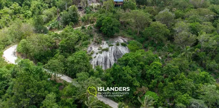 Terrain de 2 832 m² à vendre à Lamai
