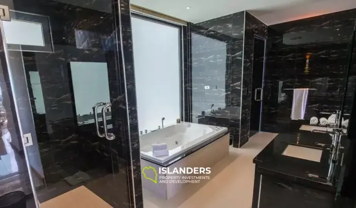 अज़ूर समुई में बिक्री के लिए 5 बेडरूम वाला विला