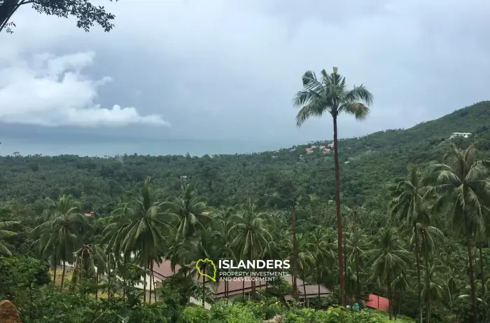 Une Villa avec Grand Terrain Vue Mer à Nathon