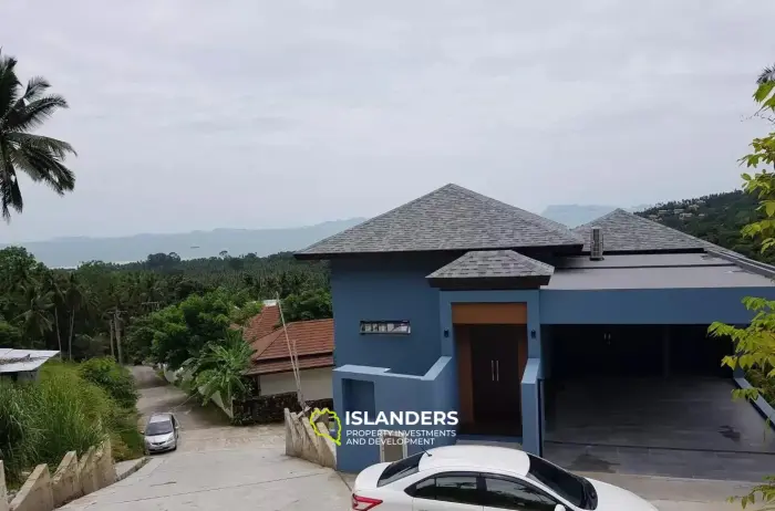 Une Villa avec Grand Terrain Vue Mer à Nathon