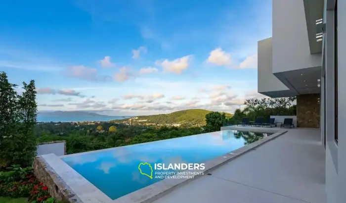Brandneue Poolvilla mit 4 Schlafzimmern und Meerblick in Bophut