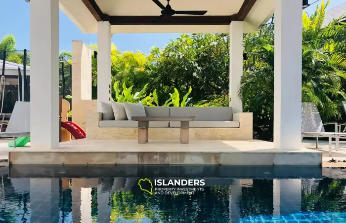 וילת בריכה מרווחת מאוד עם 6 חדרי שינה במרכז לאמאי