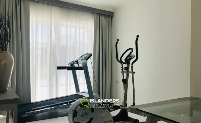 וילת בריכה מרווחת מאוד עם 6 חדרי שינה במרכז לאמאי