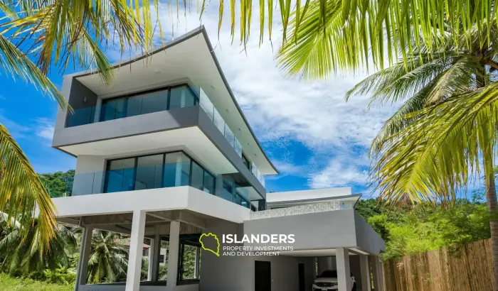 Вилла с 4 спальнями и бассейном и видом на море в Angthong Villas