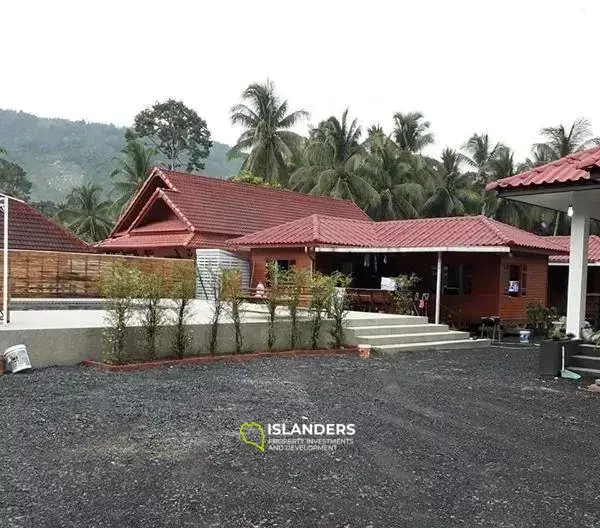 Maison avec piscine à vendre