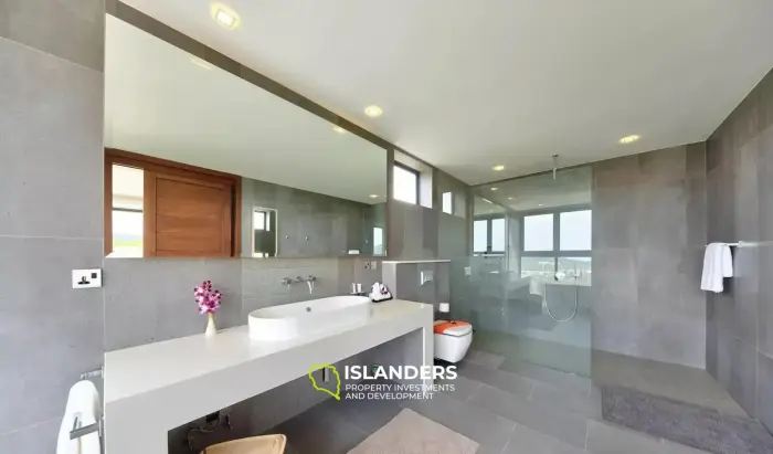 6-Bedroom sea view pool villa in Bophut Hills