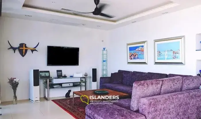 อพาร์ทเมนท์คอมเพล็กซ์พร้อมห้องนอน 9 ห้องและวิวทะเลแบบพาโนรามา