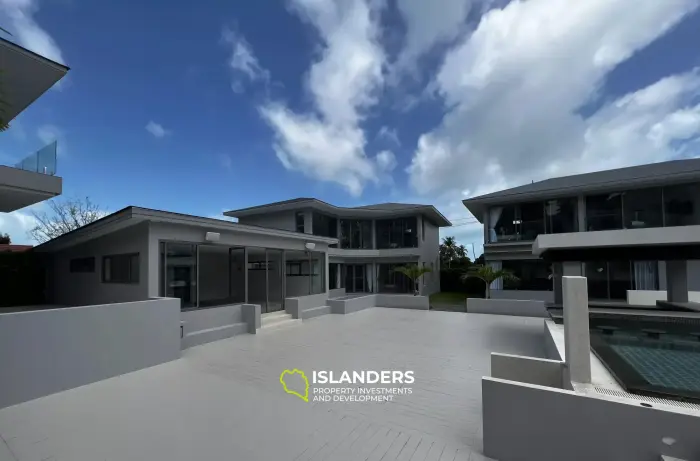 Brandneue Villa mit 4 Schlafzimmern in Koh Samui