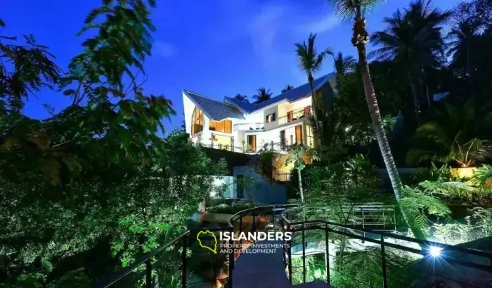 Unique Design 5-Bedroom Sea View Pool Villa in Chaweng Noi