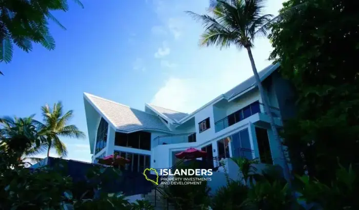 Unique Design 5-Bedroom Sea View Pool Villa in Chaweng Noi