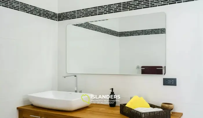 Spacious, Top-Tier 4-Bedroom Seaview Villa in Chaweng Noi