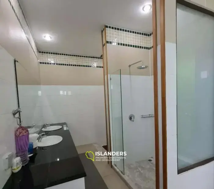 Atemberaubende Villa mit 4 Schlafzimmern und privatem Pool und Meerblick auf Koh Samui