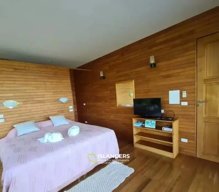 Atemberaubende Villa mit 4 Schlafzimmern und privatem Pool und Meerblick auf Koh Samui