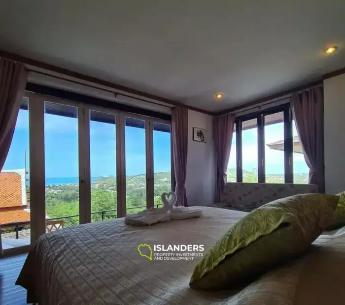 Atemberaubende Villa mit 4 Schlafzimmern und privatem Pool und Meerblick auf Koh Samui