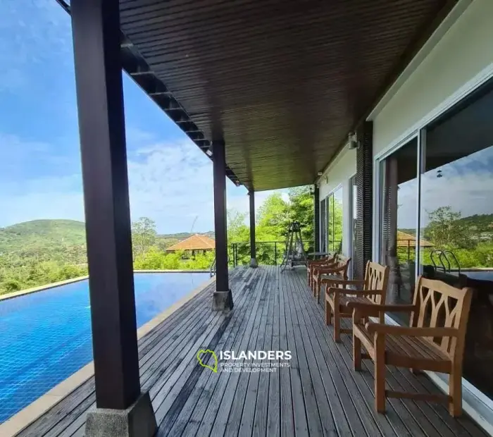 Atemberaubende Villa mit 4 Schlafzimmern und privatem Pool und Meerblick auf Koh Samui
