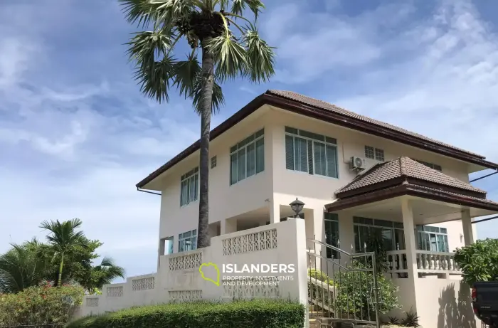 4 Bedroom Sea View Pool Villa plus Apartment in Maret