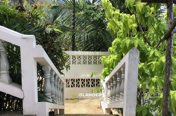 4 Bedroom Sea View Pool Villa plus Apartment in Maret