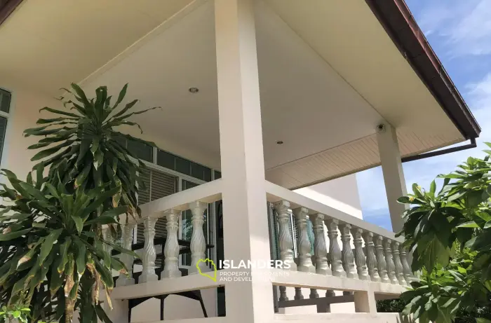 4 Bedroom Sea View Pool Villa plus Apartment in Maret