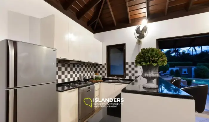 Villa mit 3 Schlafzimmern zum Verkauf in der Plumeria Villa Bang Rak