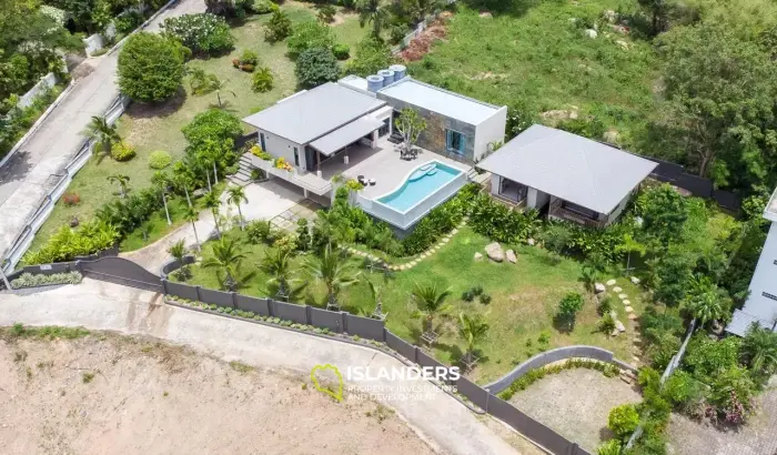 Plai Laem Poolvilla mit 4 Schlafzimmern auf einem riesigen angelegten Grundstück