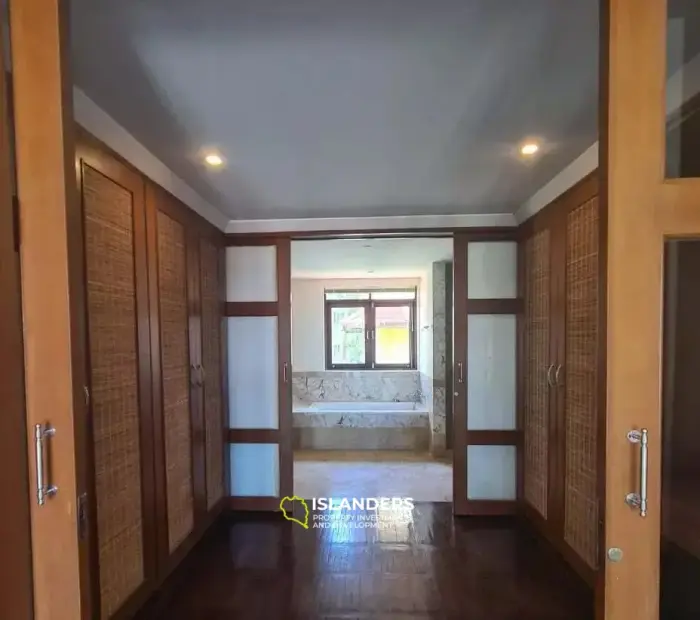 4 Bedroom Villa for sale at Tongson Bay Villas 
