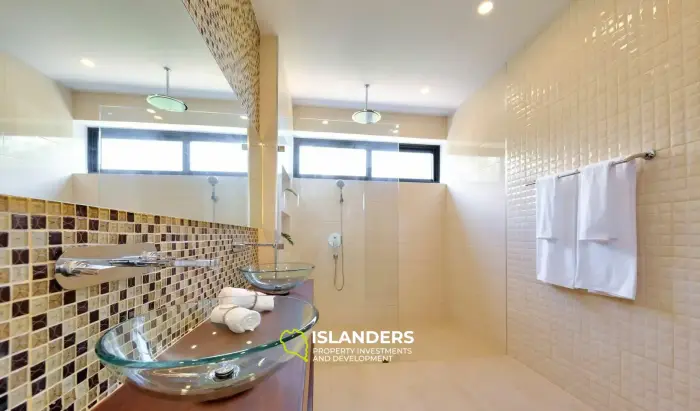 Amazing Sea View, 4-Bedroom Maenam Pool Villa