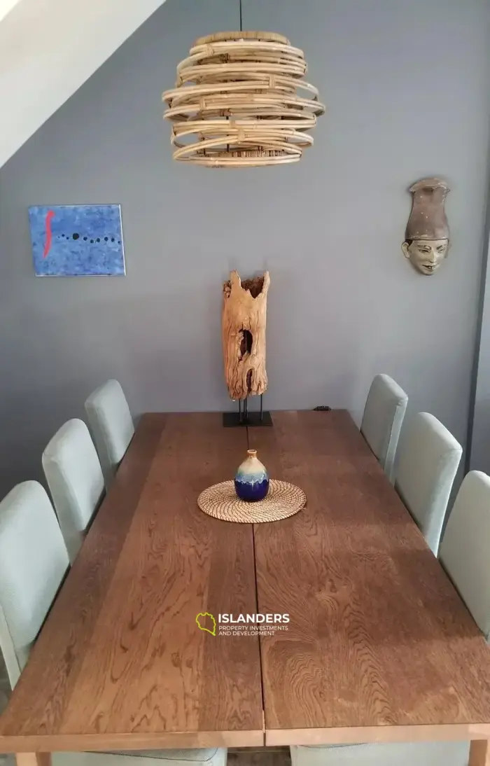 בית עירוני עם 2 חדרי שינה למכירה באמרלד קיי