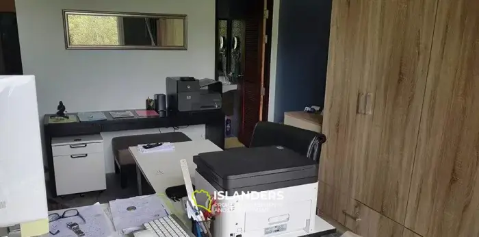 בית עירוני עם 2 חדרי שינה למכירה באמרלד קיי