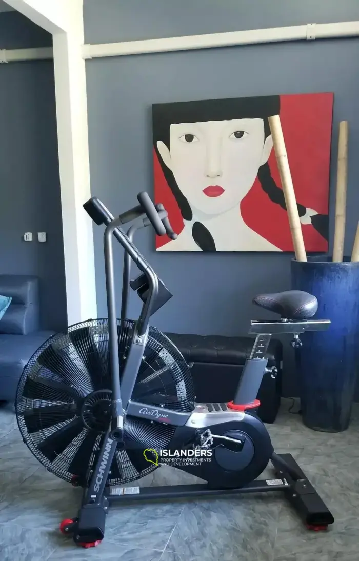 בית עירוני עם 2 חדרי שינה למכירה באמרלד קיי