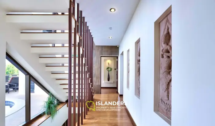 فيلا مذهلة مكونة من 5 غرف نوم على جانب التل مع إطلالة على البحر في ماينام