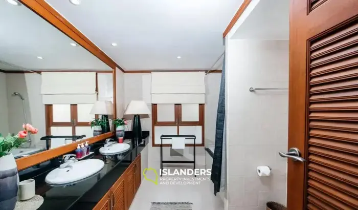 Villa mit 4 Schlafzimmern zum Verkauf bei Tongson Bay Villas