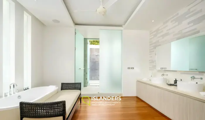 Villa de 5 chambres à vendre à Samujana