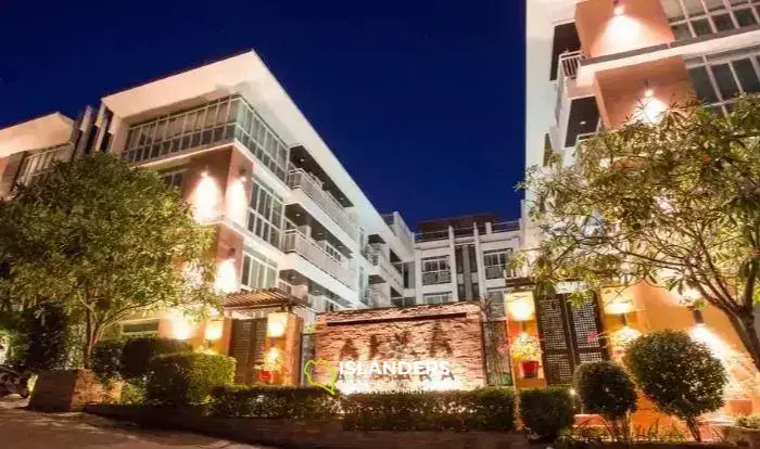 2 Bedroom Penthouse for sale at Arisara Place 