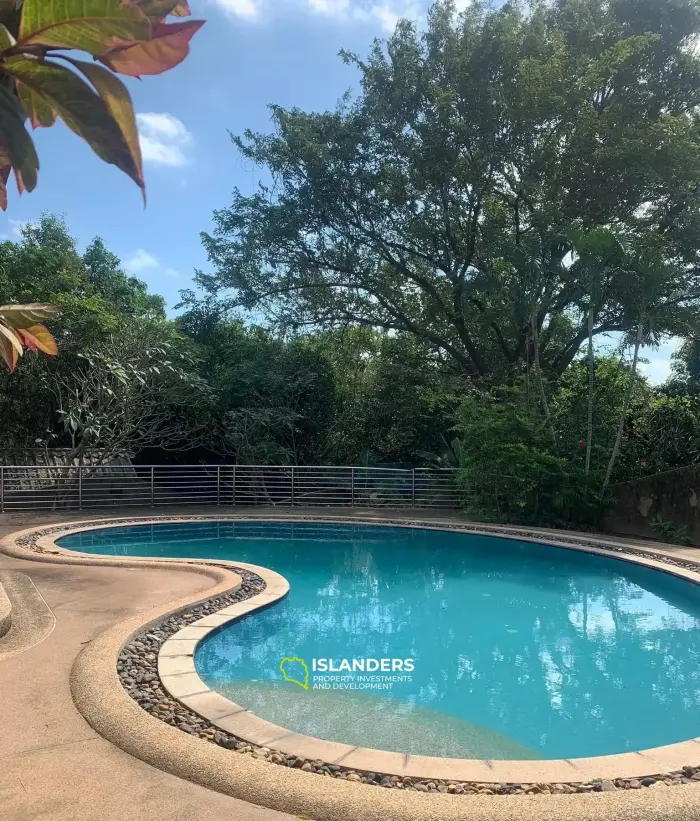 Villa de 4 dormitorios en alquiler en Tongson Bay Villas 