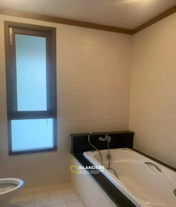 Villa de 4 dormitorios en alquiler en Tongson Bay Villas 