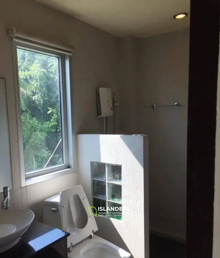 5 Bedrooms Pool Villa in Chaweng For Rent