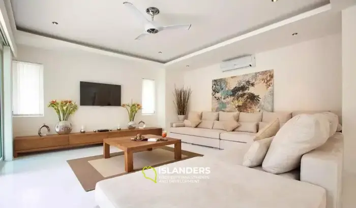 4 Bedrooms Pool Villa in Choeng Mon For Rent