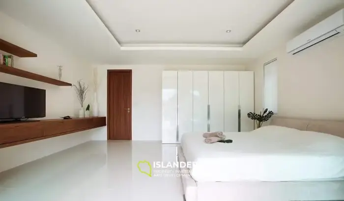 4 Bedrooms Pool Villa in Choeng Mon For Rent