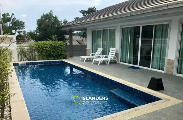 3 Bedrooms Pool Villa in Choeng Mon For Rent