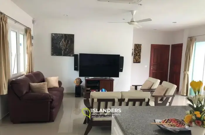 3 Bedrooms Pool Villa in Choeng Mon For Rent