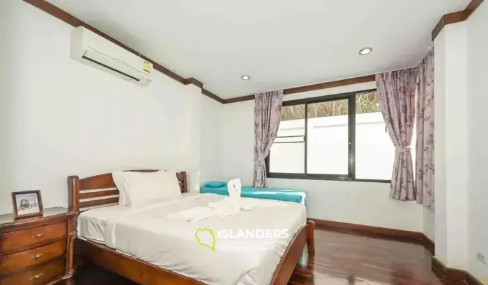5 Bedrooms for Rent in Mae Nam, Samui