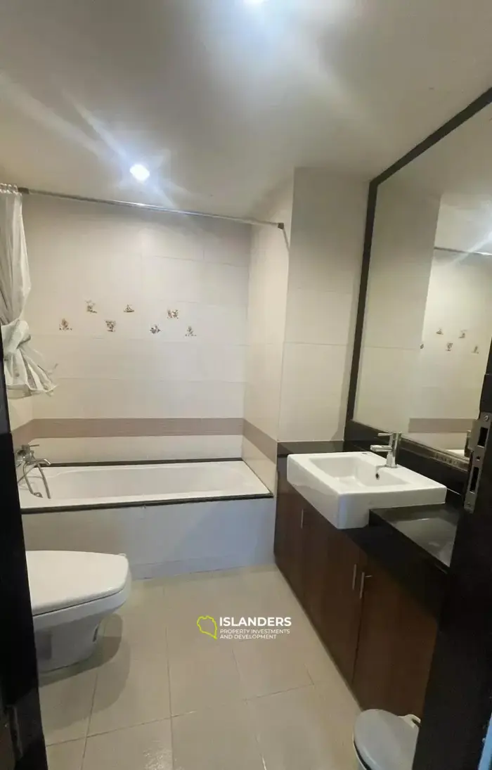 อพาร์ทเมนต์ 1 ห้องนอนให้เช่าที่อริสราเพลส